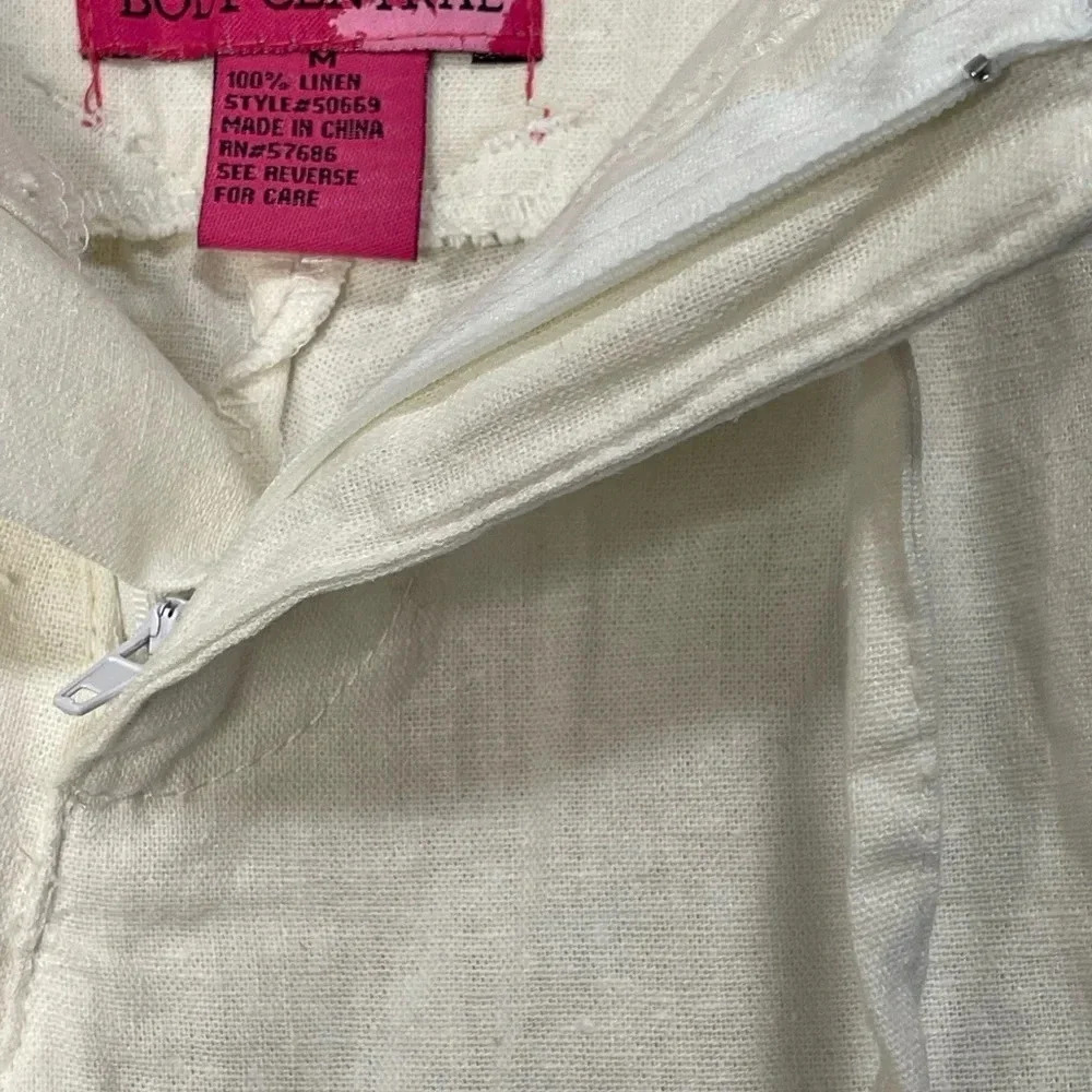 Body Central Women’s 100% Linen White Cuffed Shorts Size Medium - Picture 5 of 5